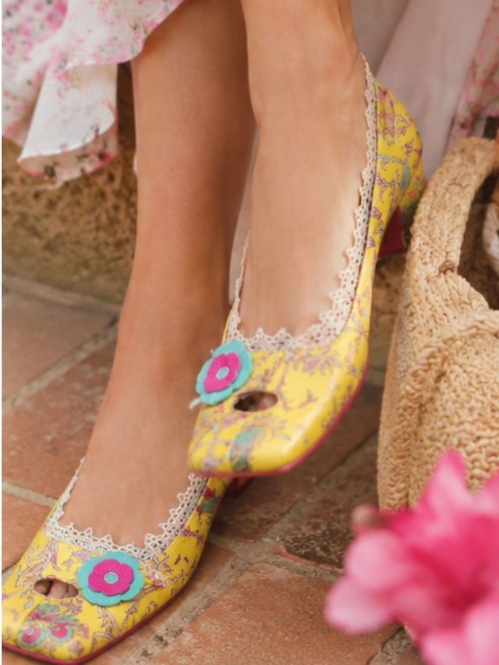 Irregular Choice Yellow Floral Lace Flower Pumps Heels Size 41 / 10